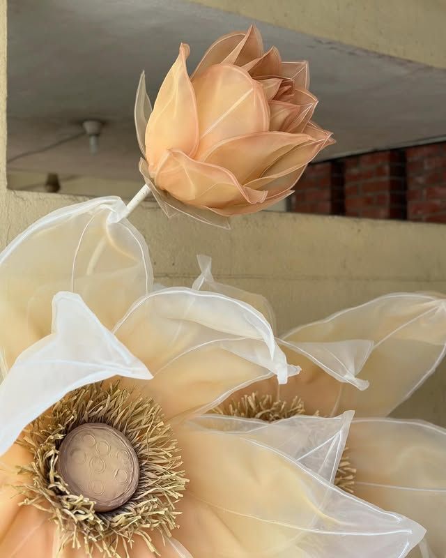 Giant Handmade Lotus (7 Flowers)